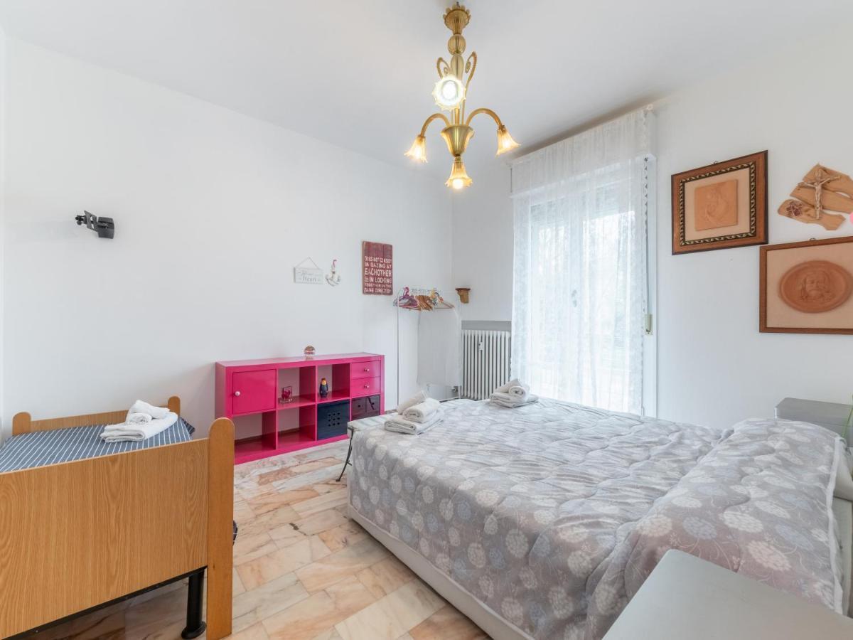 Flaminia Bright & Roomy Apartment เปซาโร ภายนอก รูปภาพ